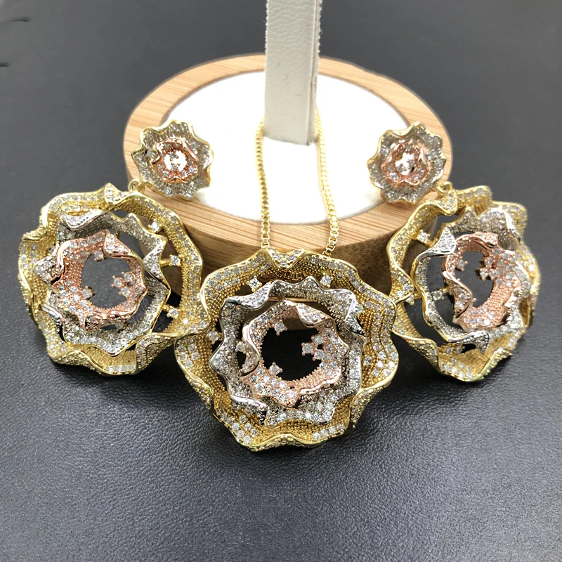 

LanRuiSha Jewelry Set Artistical Flower Dual Use Pendant Zircon Necklace with Earrings Anniversary Engagement Luxury Best Gifts
