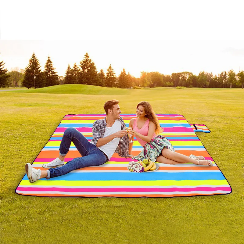 large Aluminum film waterproof outdoor mats rugs for picnic camping