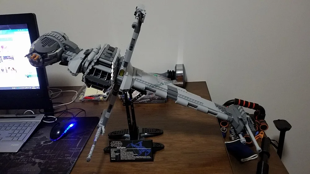 

LEPIN 05045 1487Pcs B wing fighter Model Building Blocks Set Bricks Toys For Children Gift 10227