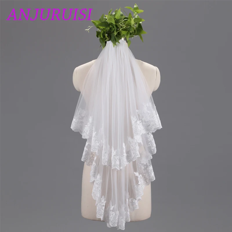 shoulder length veils wedding
