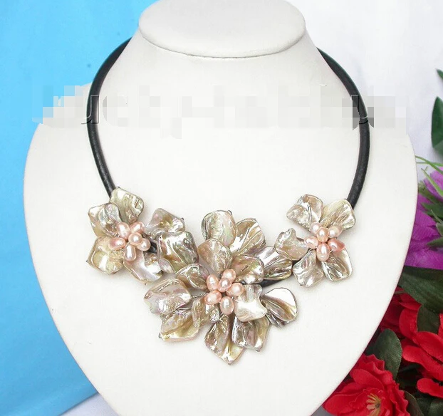 

>>>>baroque handcraft white seashell pink pearls choker leather necklace j8172