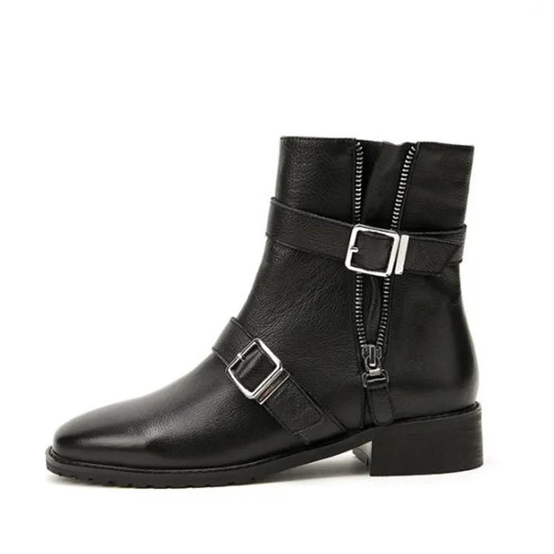 

Winter new leather women's boots Flat-bottomed locomotive Martin boots female Fashion metal buckle chelsea boots women boty