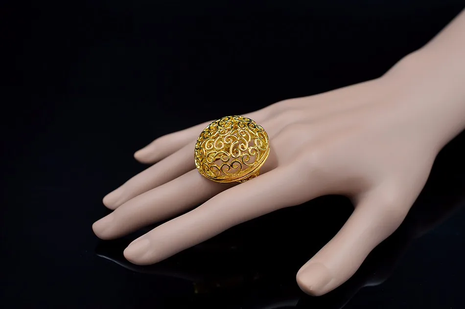 Jewelry sets (4)