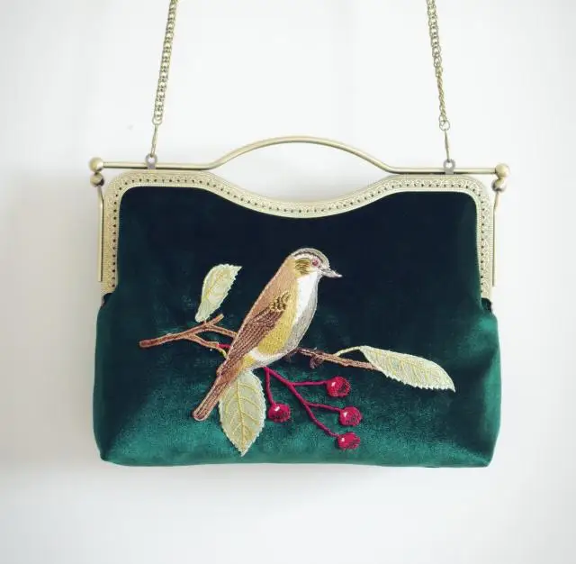 

YESIKIMI Vintage Women Handbags Embroidery Bird Velvet Evening Party Clutch Bags With Chain Strap Hasp Closure Metal Frame Purse