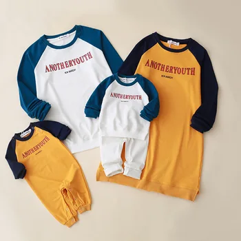 

New Winter Family Matching Clothes Mother and Daughter Dresses Love Long Sleeve Hoodies Father Son Sweatershirts Family Look