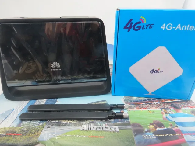 

SET of Huawei B890 4G LTE Wireless Mobile Router Smart Hub & Dual 35dBi Antenna& 3G 4G B890 antenna