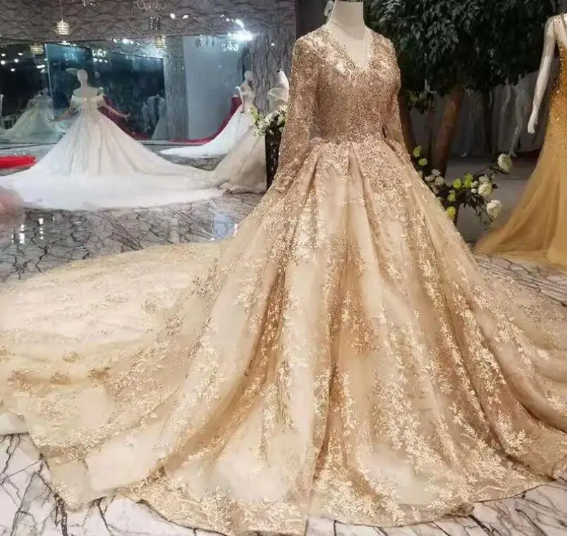 Рисунок 3 - Кружевное свадебное платье цвета шампанского