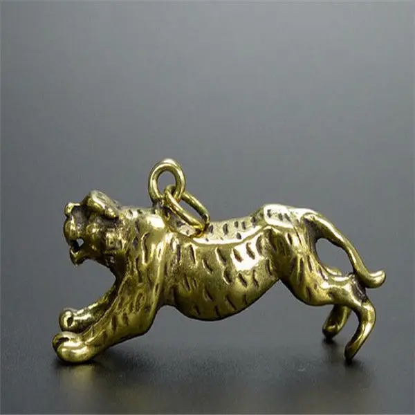 

( mini ) Delicate Chinese Old-style Brass Carved Cute Tiger Auspicious Statue