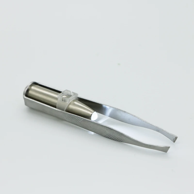 

1 pcs Stainless Steel Eyebrow Tweezers Led Light Eyelash Eyebrow Hair Removal Tweezer Face Hair Remover jk168