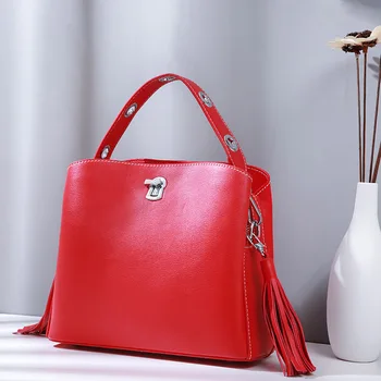 

2018 New Handbags Women Bag Luxury Leather Designer Brand Famous Shoulder Bag Fashion Tassel High capacity Women Bucket Bag