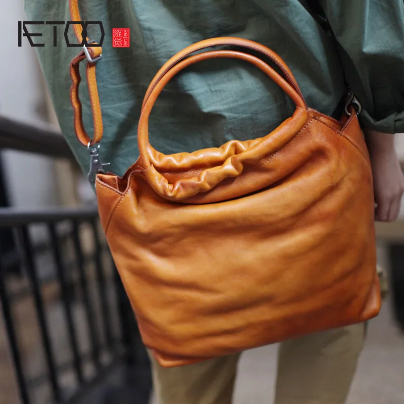 

AETOO Literary retro handbag female mother section national wind handmade cowhide large capacity soft leather shoulder slung big