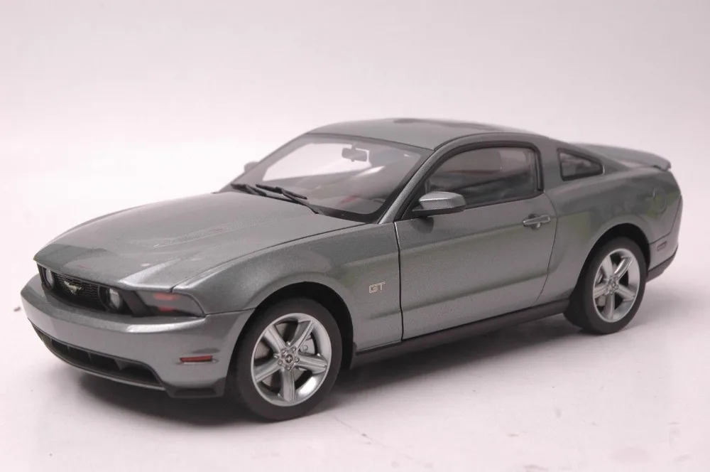 118 Diecast Model for Ford Mustang GT 2010 Grey Alloy Toy Car
