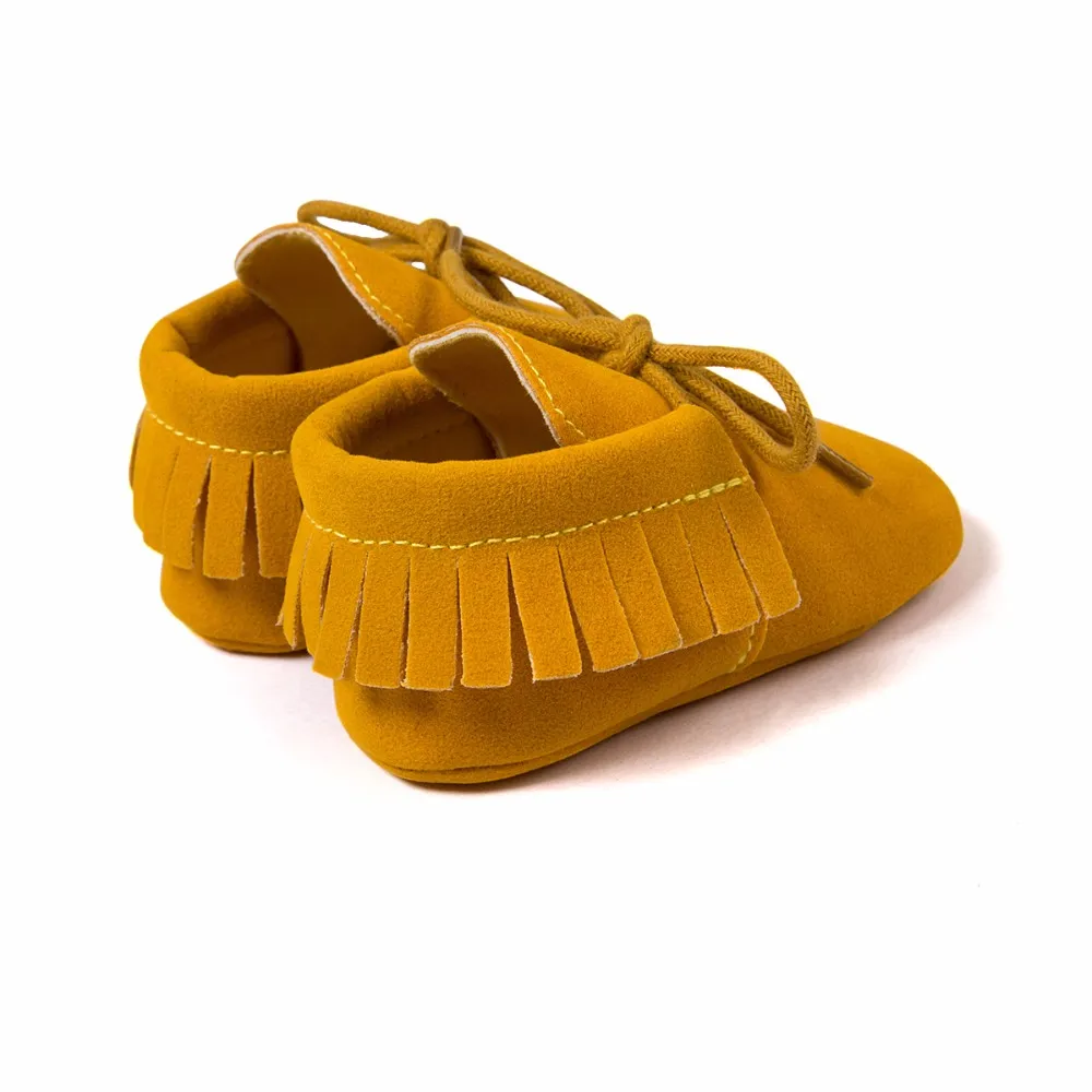 Осень для маленьких мальчиков и девочек детские туфли с мягкой подошвой стиль, экокожа(полиуретан), из замши и кожи для новорожденных Bebe бахрома на мягкой подошве нескользящая обувь для колыбельки на возраст от 0 до 18 месяцев