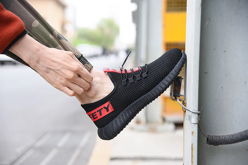 Men's Stylish Air Mesh Steel Toe Safety Boots Model Display 1