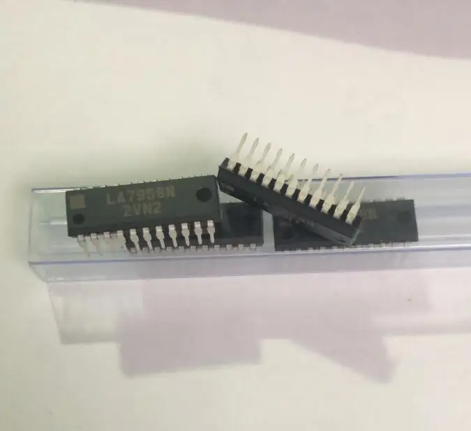 

IC LA7945N LA7958 LA7937 DIP-22 Inline LA7945 2PCS