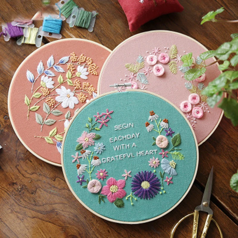 

Europe DIY Ribbon Embroidery Beginners Set Pre-Printed Floral Pattern Cross Stitch Wall Painting Art Kits with Embroidery Hoop