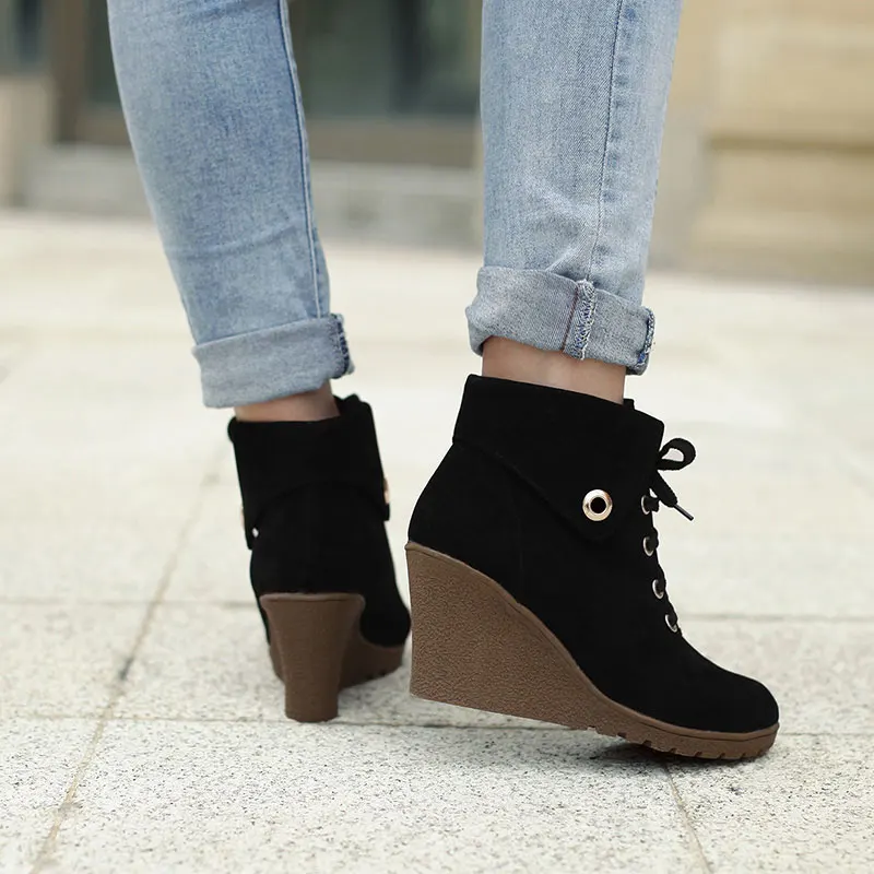 Fanyuan/ботильоны на высоком каблуке; модная обувь на танкетке в итальянском стиле; женские черные ботильоны; теплая плюшевая зимняя обувь на шнуровке; botas mujer