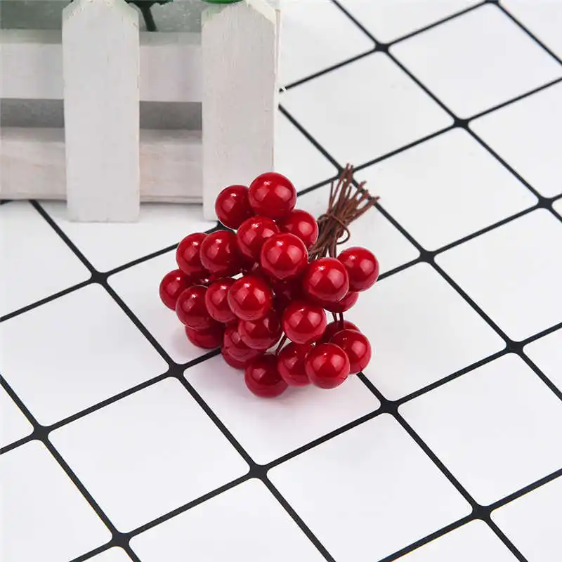 30pcs Mini Christmas Red Berries 10mm Simulation Berry Small Red Fruit Simulation mulberry pulp small particles #2n14 (5)