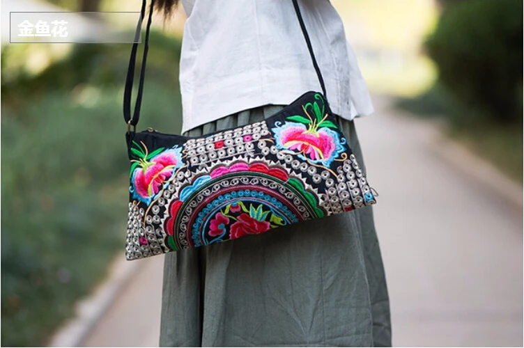 

Top-sale New National Ethnic Vintage embroidery bag Embroidered one-shoulder messenger bag Handmade women's small Clutch handbag