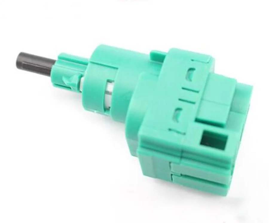 for Volkswagen Old POLO Passat B5 Bora Lavida Skoda Octavia 3000 Jetta Brake light switchin Car