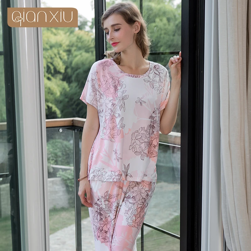

2019 Summer Female Loosen Floral Pajama sets Ladies Bamboo Fiber Sleepwear suit Women Short sleeve t shirt & Calf-Length Pants