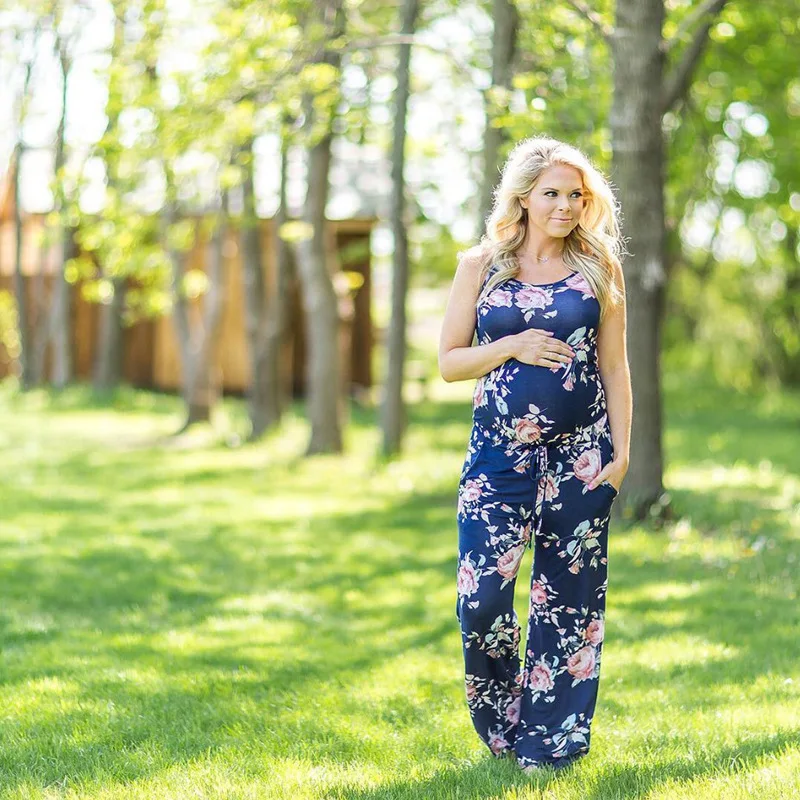  Women's Super Comfy Floral Jumpsuit - Model2