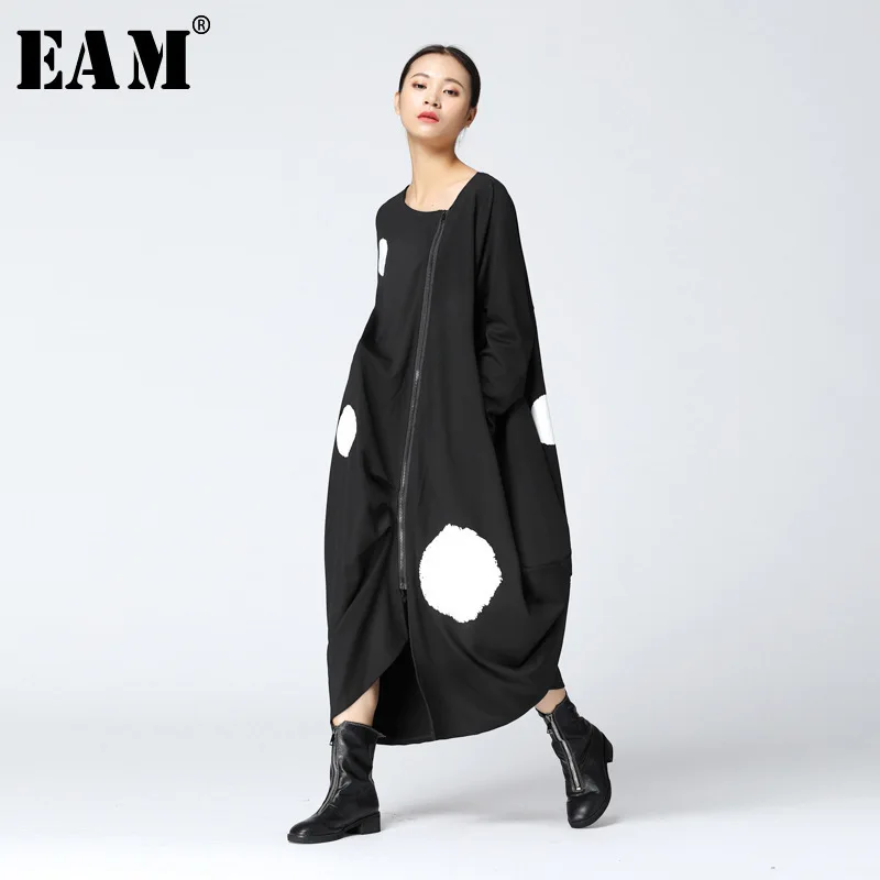 

[EAM] 2019 New Spring Round Neck Long Sleeve Solid Color Big Dot Split Joint Loose Big Size Black Dress Women Fashion JA88501