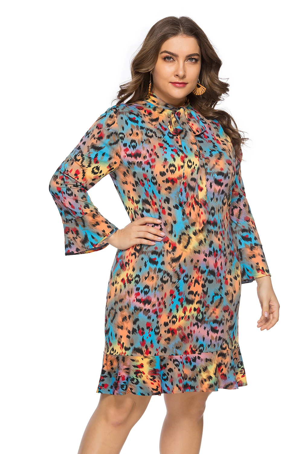 DUOUPA весной и летом в Европе и большой Размеры Для женщин v-образным вырезом лук Leopard Ruffled платье миди SQ0118