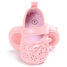 Пинетки для девочек Лето полая Бабочка-узел обувь Симпатичные Bebe сандалии обувь
