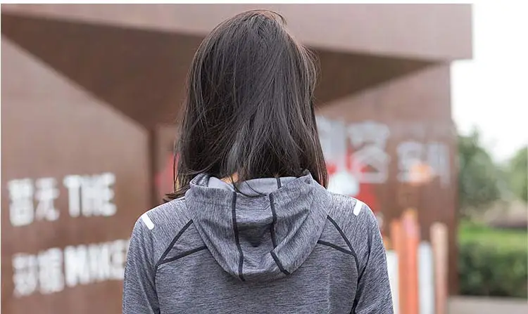 Women-Running-Shirt-Hooded_26
