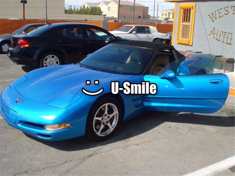 Glossy-Pearl-Blue-Vinyl-Wrap-06