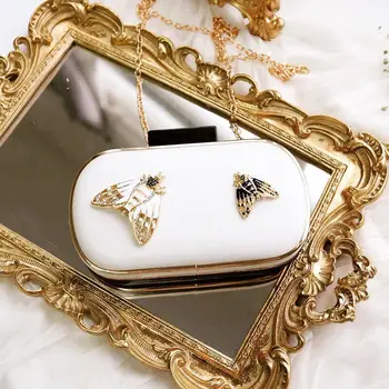

Angelatracy 2019 New Arrival Metal Frame PU Pearl Chaain Metal Beading Bee Insect Women Shoulder Bag Crossbody Bag Messenger Bag
