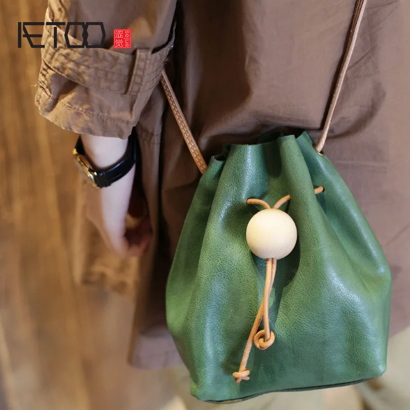 

AETOO Retro bucket bag handmade leather handbags new Korean version of the wild shoulder slung small bag