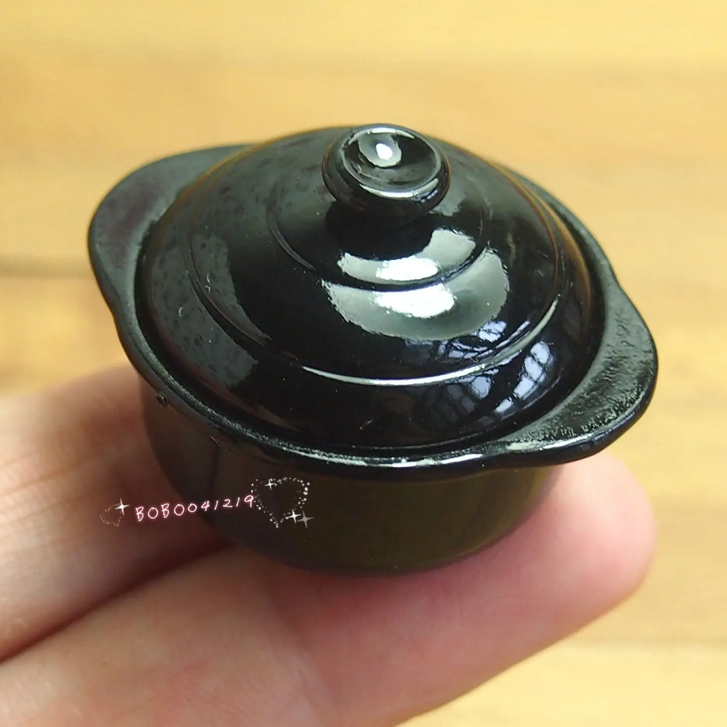 

Dollhouse Miniature 1:12 Toy Kitchen Porcelaine Black Pot With Lid SPO366