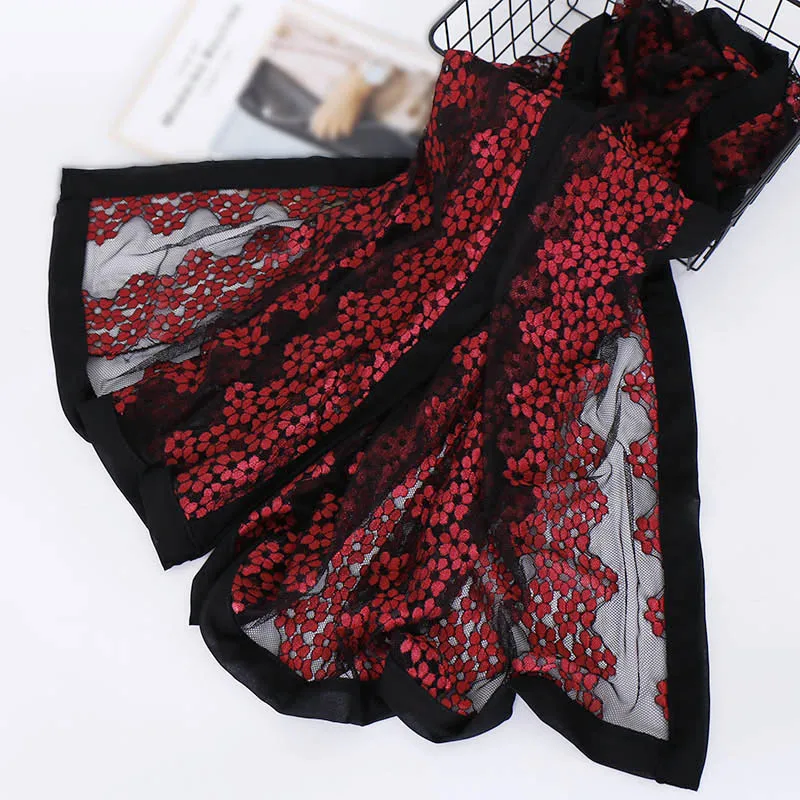 

New Lace Geometric Stripe Female Scarf Leisure Female Shawl Malaysian Headscarf VS142