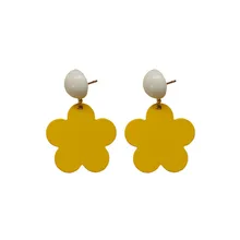 Unique personality geometric candy ACTS the role of flower shape earrings earrings wholesale and elegant girl earrings han edition acts the role of candy color round metal earrings