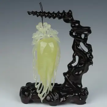 

Chinese Exquisite hand-carved Radish carving Xiuyan jade statue Pendant