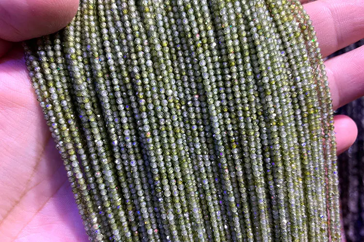 Wholesale AAA 2mm Natural Zircon Faceted Round Natural Stone Beads Beads For Jewelry Making DIY Bracelet necklace - Цвет: green