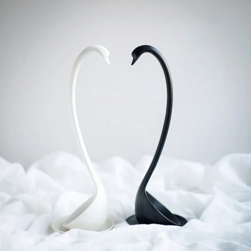 

Elegant High Quality Creative Kitchen Utensils Swan Shaped Soup Spoon with Base Tray