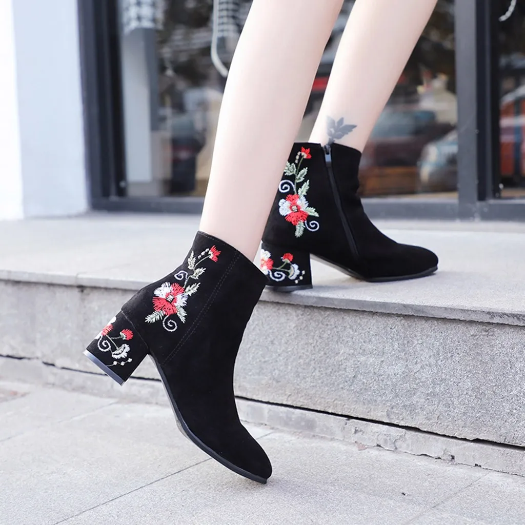 SAGACE сапоги Для женщин вышивать высокие ботильоны, ботинки черного цвета из флока, круглый носок, на молнии, красный, белый Обувь с цветочным орнаментом Дамские короткие ботинки 1DEC11