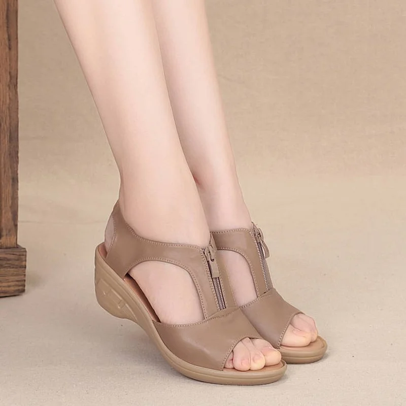 

2019 summer new wedge with hollow female sandals with black mom sandals casual breathable fish mouth muffin with women's shoes