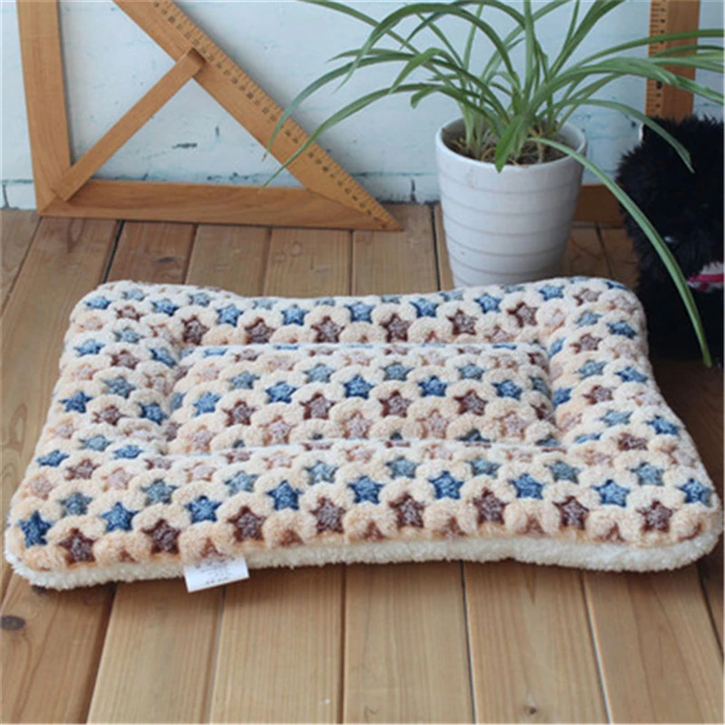 Winter-Warm-Dog-Bed-Soft-Fleece-Pet-Blanket-Cat-Litter-Puppy-Sleep-Mat-Lovely-Mattress-Cushion.jpg_640x640 (1)