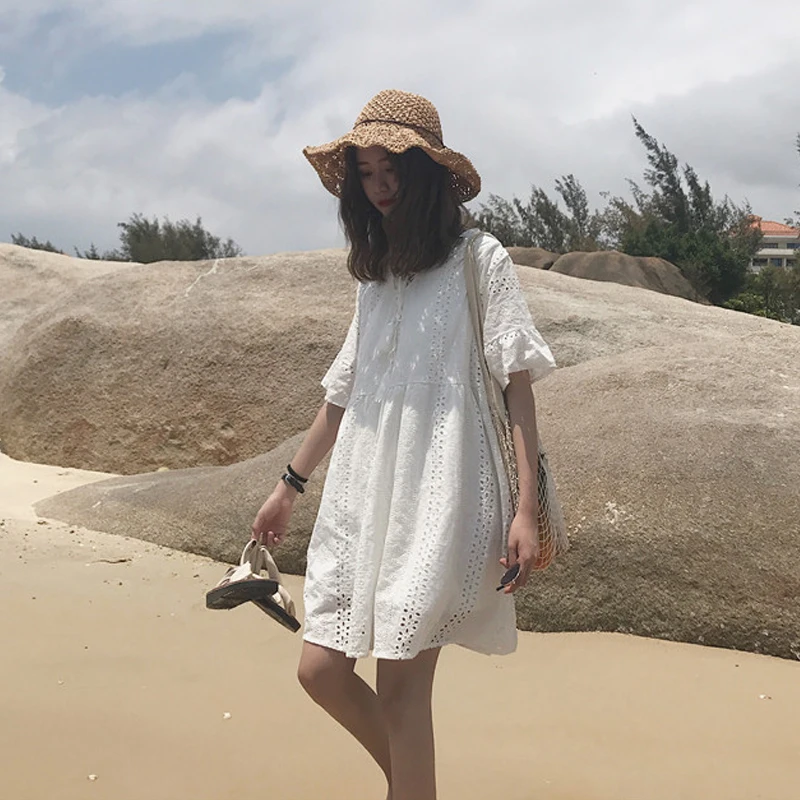 

2019 Korean Chic Summer Dresses Women Temperament V Neck Retro Hollow Out Lace Patchwork Loose Dress Female Kawaii Cotton Dress