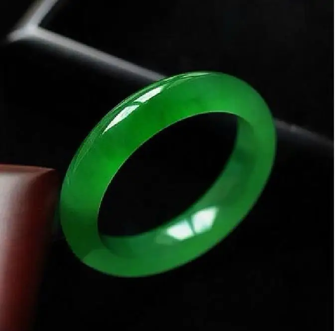 emerald green jade bangle