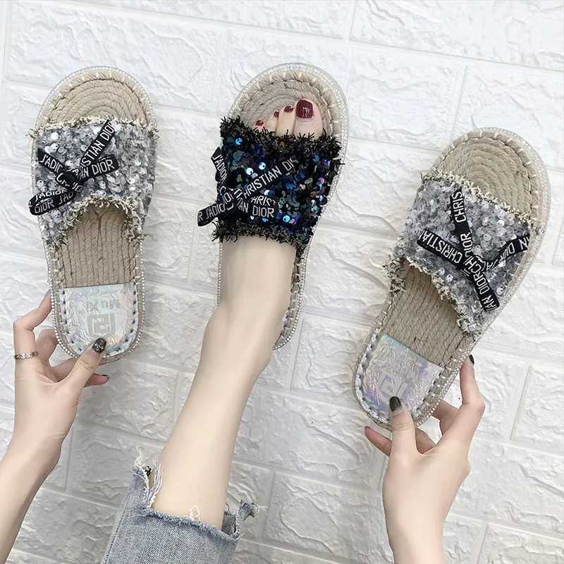 

2019 summer new flat bottom women's slippers Korean fashion wild sequins straw casual outdoor sandals and slippers