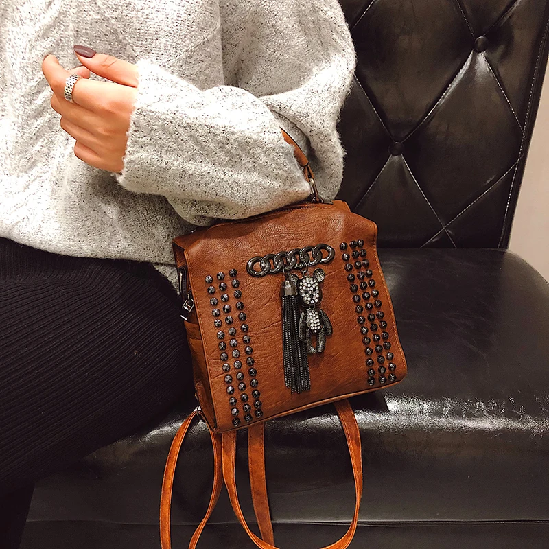 DORANMI сумка на плечо с заклепками Женская квадратная сумка через плечо сумка-мессенджер модная кожаная женская сумка Bolsos Mujer DJB356