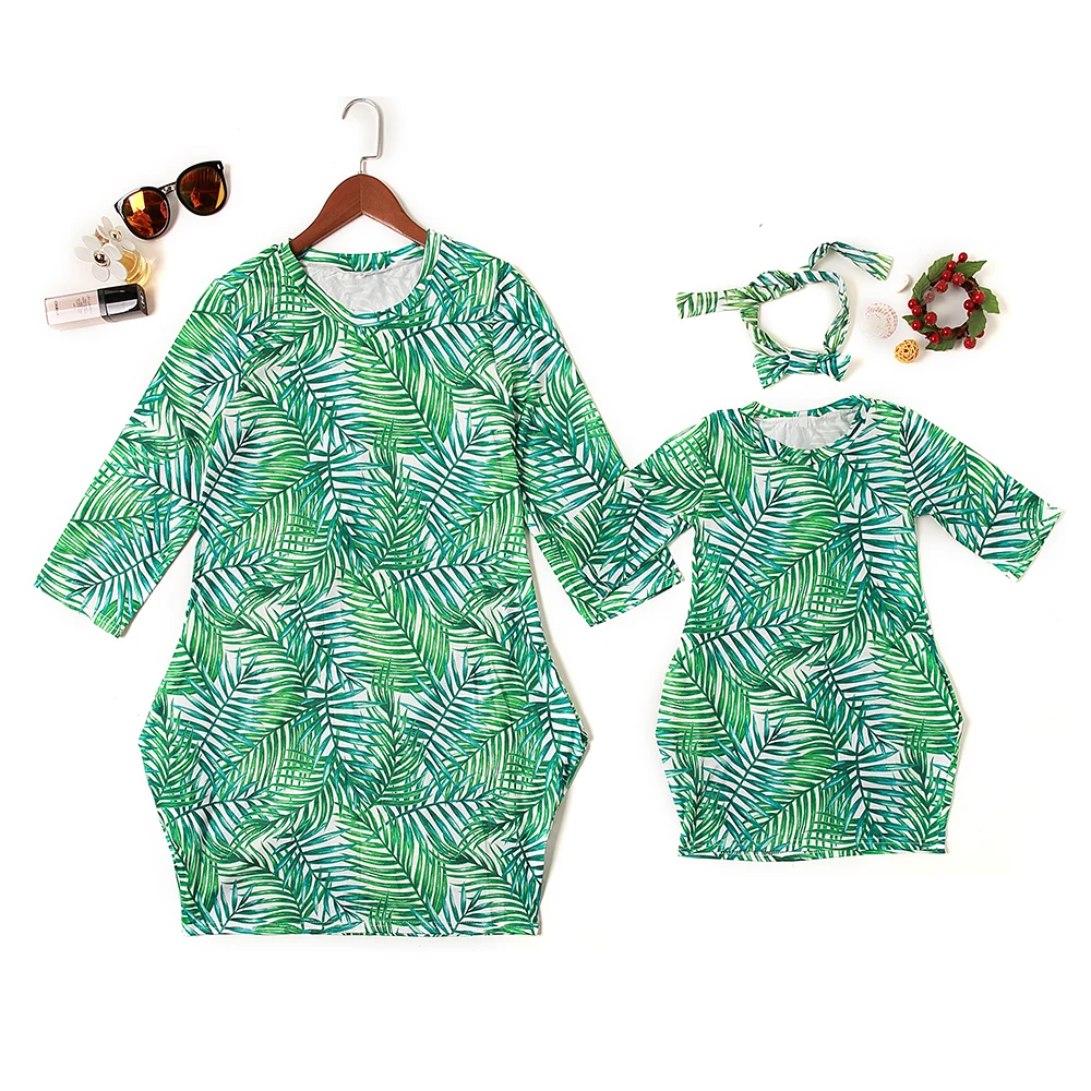 

NASHAKAITE Mother daughter dresses Fashion Green Leaf Printed Sundress With Headband Mommy and me clothes Mom and daughter dress