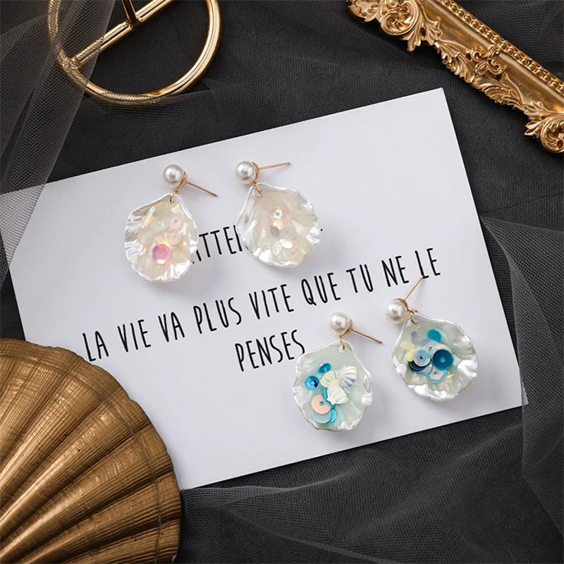 

Summer seaside holiday style handmade shell sequin earrings Fashion ladies pearl mermaid scale earrings Statement Jewelry Gifts