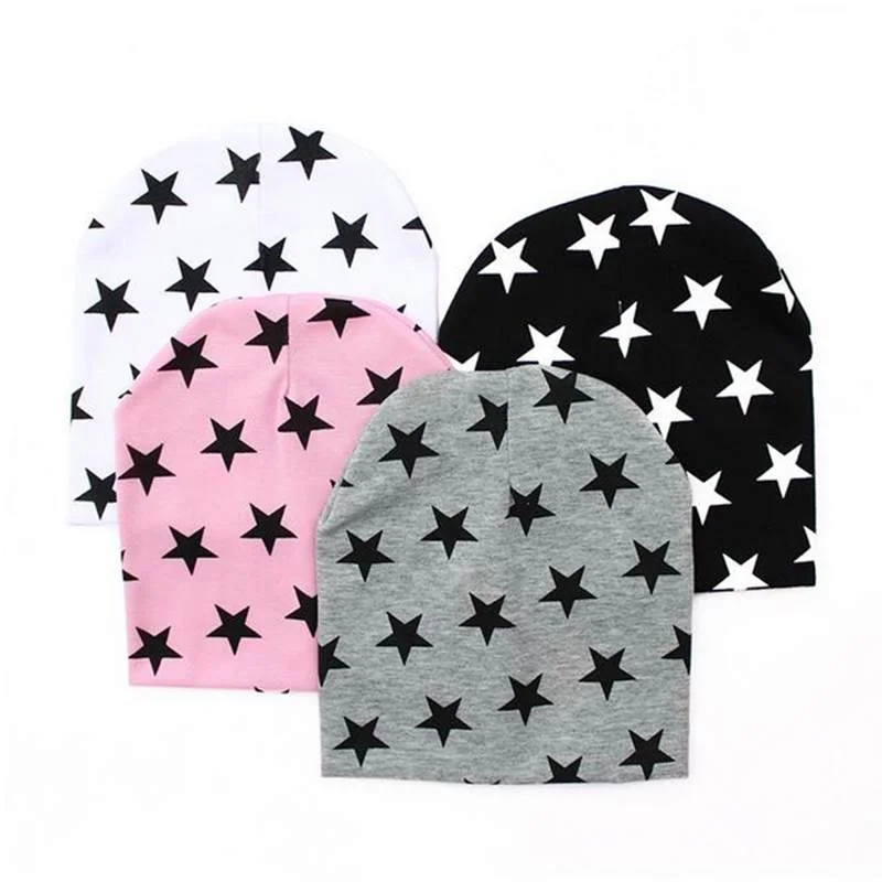 Шапка звездочки с катериной мушик или с мариной. Шапка со звездочками со стразами. Шапка esprit со звездами. Вышитые снежинки и звездочки на шапках. Шапка женская звездочки.