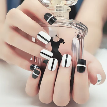 

2 Designs High Quality Fake Nails Artificial 24pcs KidsFingernail Press Unghie Finte Kunstnagels Short False Nails With Glue